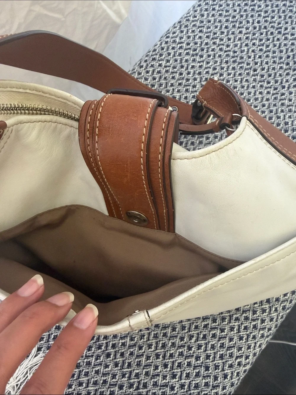 Vintage Coach Hamilton Soho Hobo Bag White Leather Silver Buckle F11197 Y2K